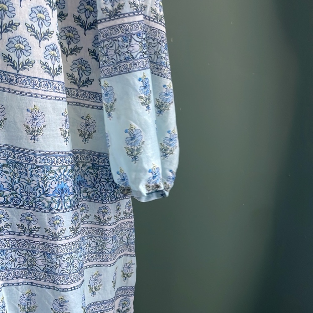J. Jill light weight Cream and Blue Floral summer tunic Blouse XL - Picture 4 of 5